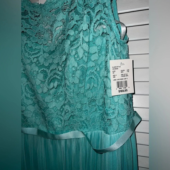 NWT Davids Bridal Long Lace Mesh Bridesmaid Dress - Picture 4 of 9